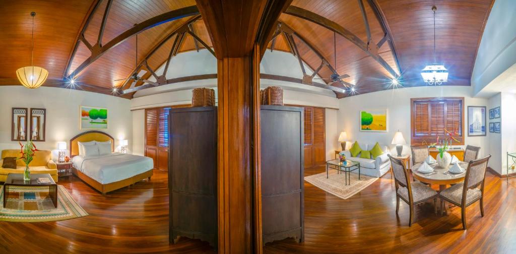 Suite Có Giường Cỡ King Nhìn Ra Biển