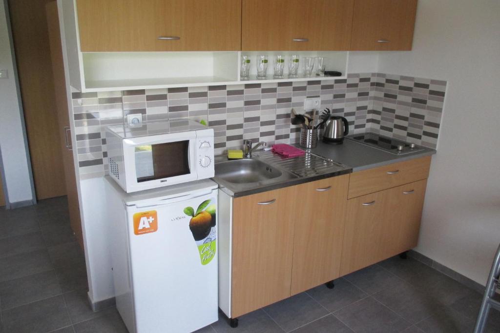 Kuchyň nebo kuchyňský kout v ubytování Hotel&Wellness Knížecí rybník