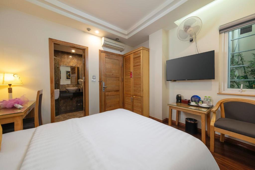 TV a/nebo společenská místnost v ubytování Hanoi Sky Hotel