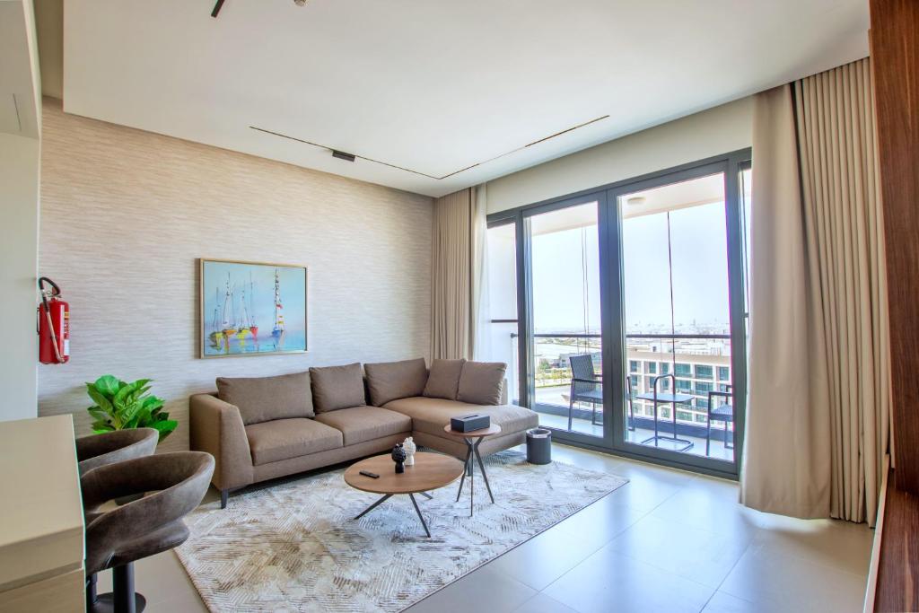 Charming 1 BD connected to Marassi Galleria Mall