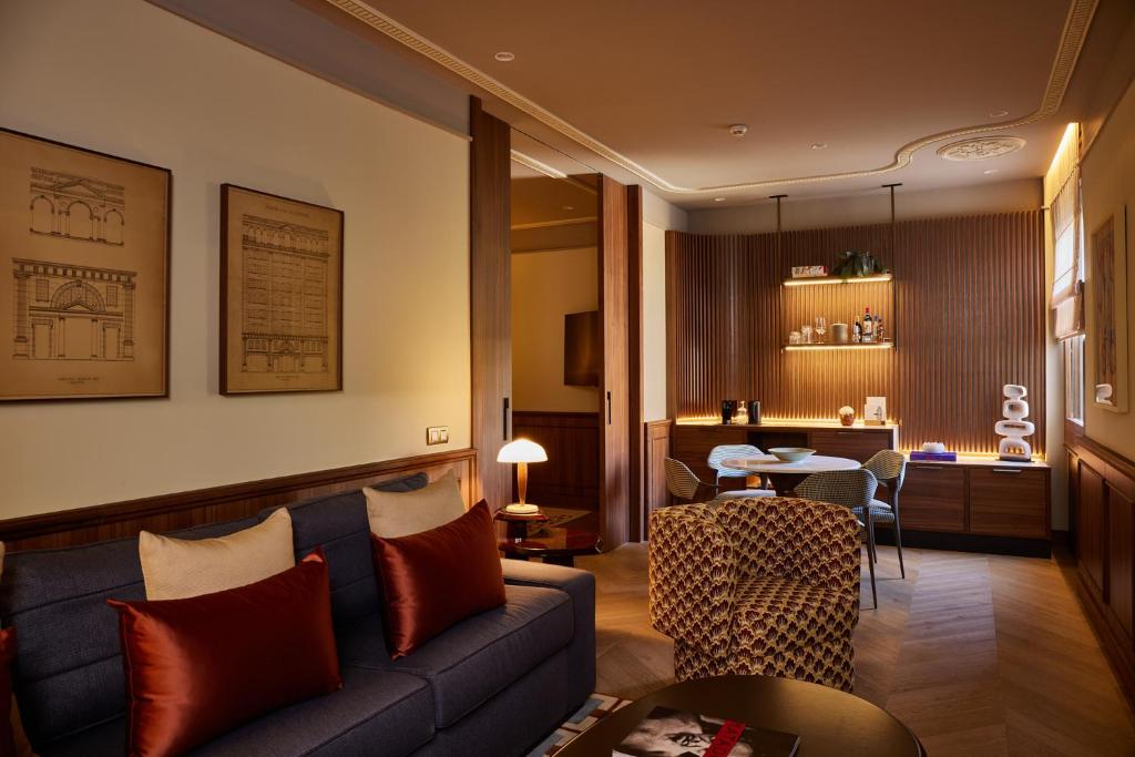 
Suite
