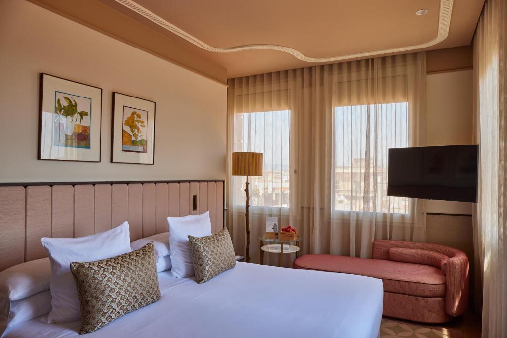 Grand Hotel Central, Small Luxury Hotels - Deluxe Corner Room