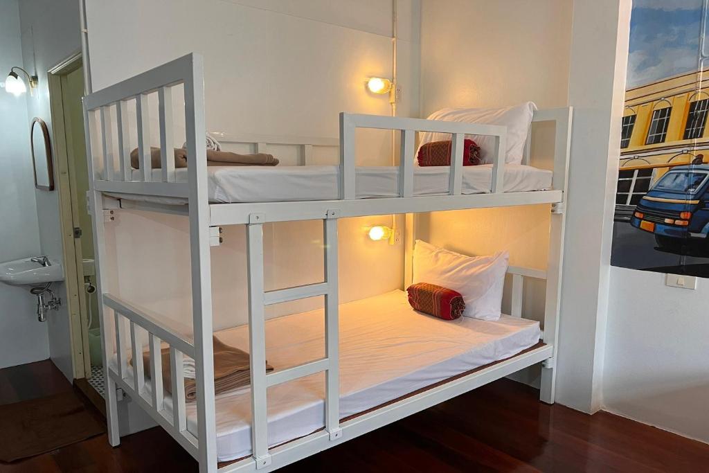 Phuket Old Town Hostel - 豪华家庭间