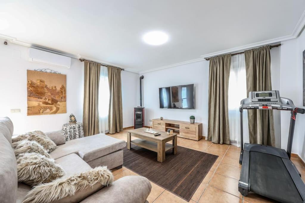Un lugar para sentarse en Relaxing Getaway 15' from Toledo