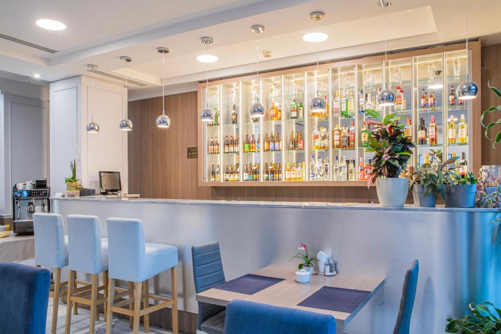 Hotel Urbi - Resim 4