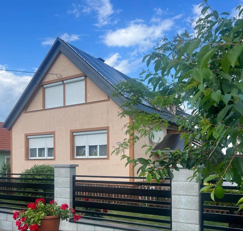 CsillaG Apartman 8284 Kisapáti, Kossuth  utca 93/2 kép - 1