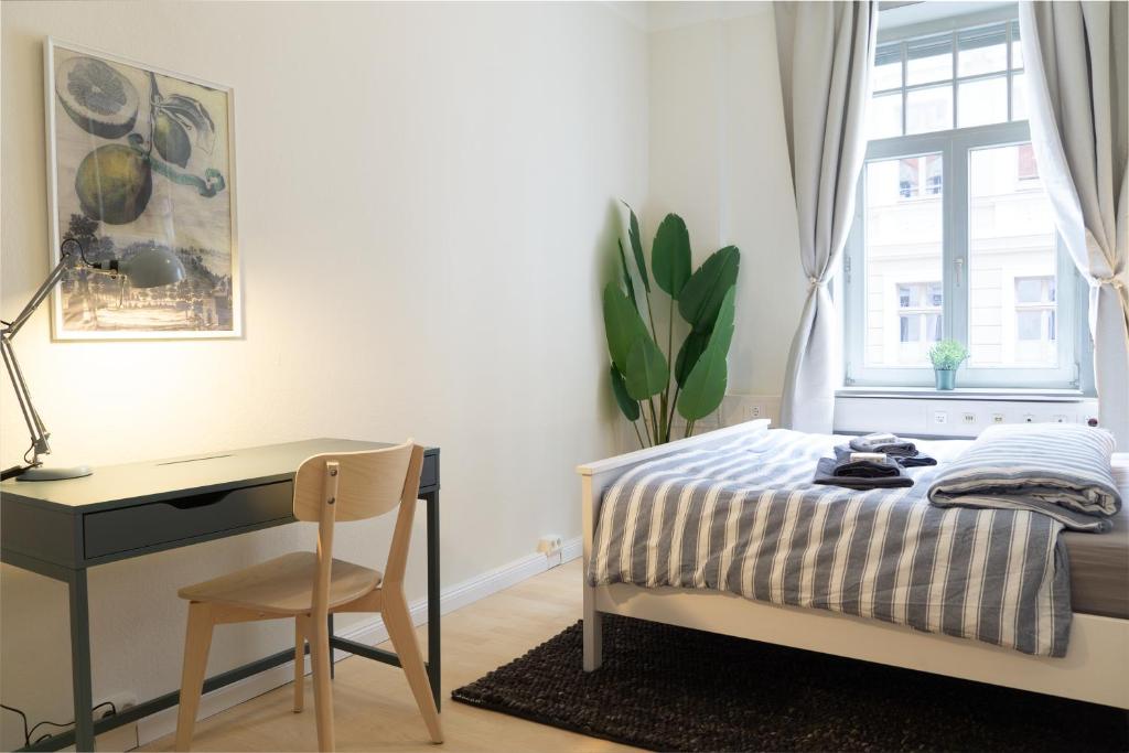 12 FEWOs im Jugendstilhaus mit Aufzug, Terrasse, Kingsize-Bett, Smart-TV, etc - Квартира с тремя спальнями