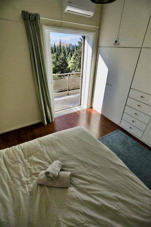 Picture of CASCADE: 2 Bedroom Penthouse Apartment in Prime Location by Queens Park ...