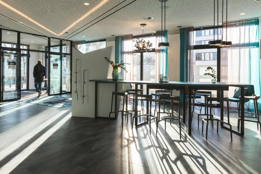 Restaurace v ubytování Holiday Inn - the niu, Flash Berlin Charlottenburg by IHG