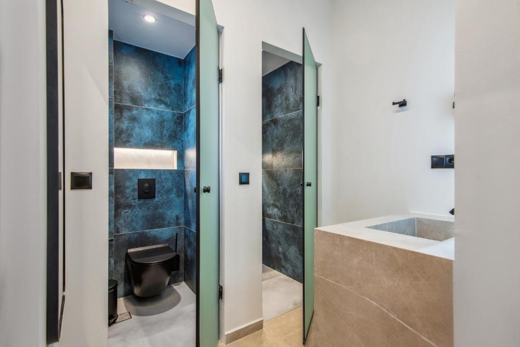 Mc Queen Boutique Apartments - 11