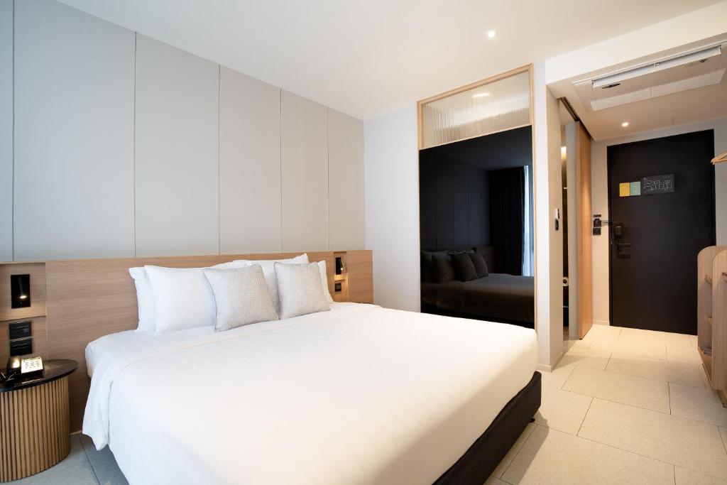 Saan Hotel Sathorn - 2