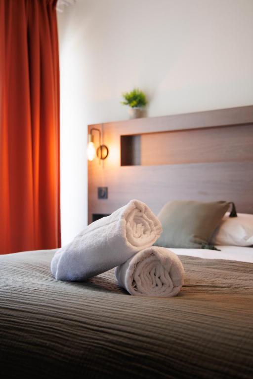 Appart'hôtel Le Corot - Accès Autonome - Saint-Junien Centre - Familienzimmer