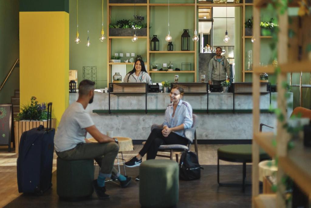 Holiday Inn - the niu, Dwarf Berlin Schöneberg by IHG - Resim 4