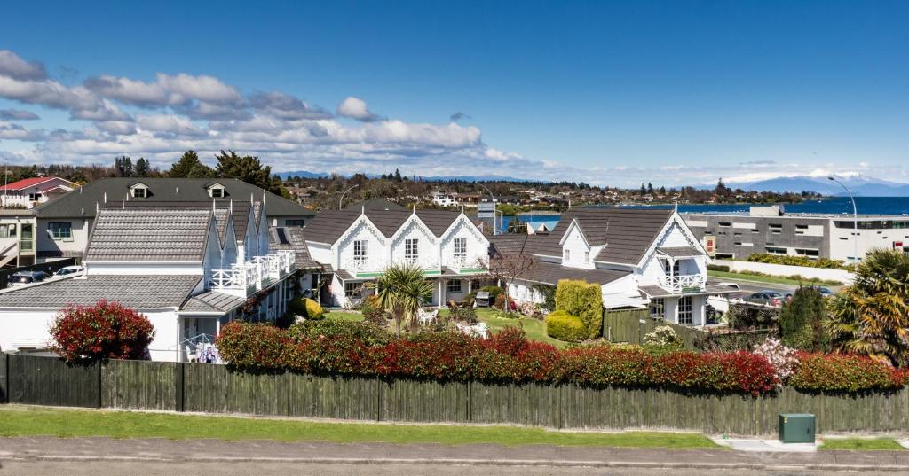 Phoenix Thermal Resort - Taupo - Resim 6