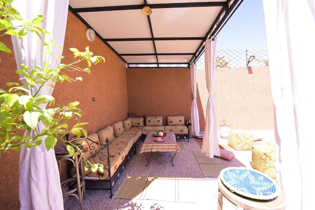 Coin salon dans l'établissement RYAD RDATE LWALIDINE