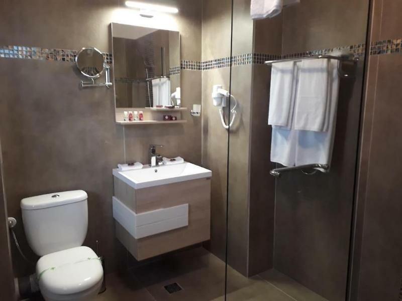 Koupelna v ubytování Sir Fundeni Hotel