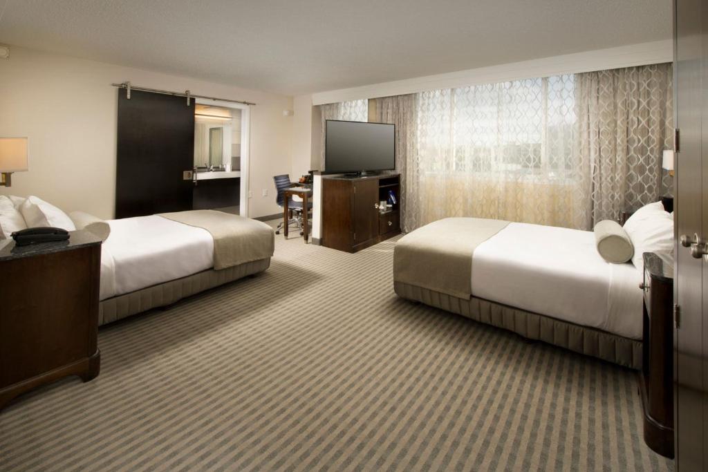 Skybridge Seattle Airport Hotel - 