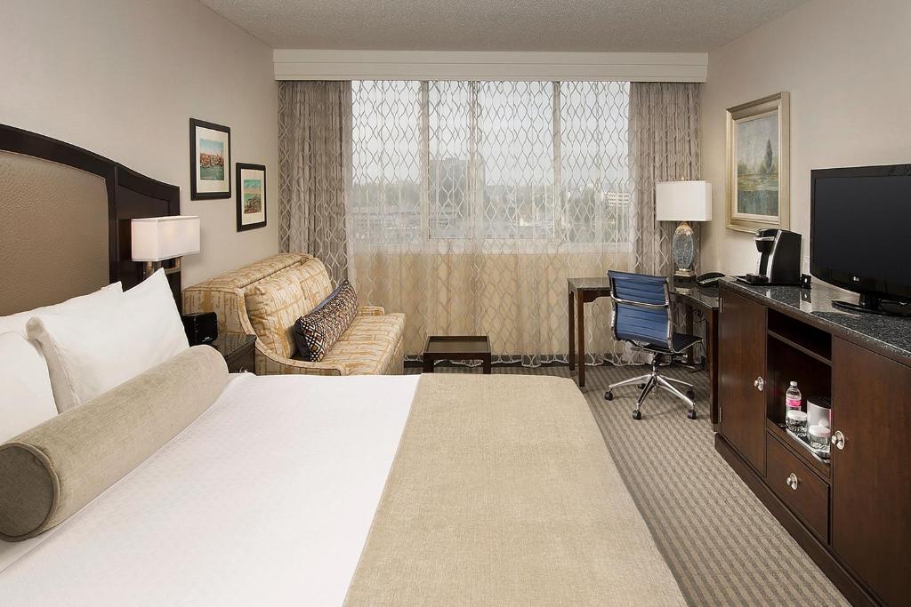 Skybridge Seattle Airport Hotel - Chambre King Standard Avec Canapé-Lit