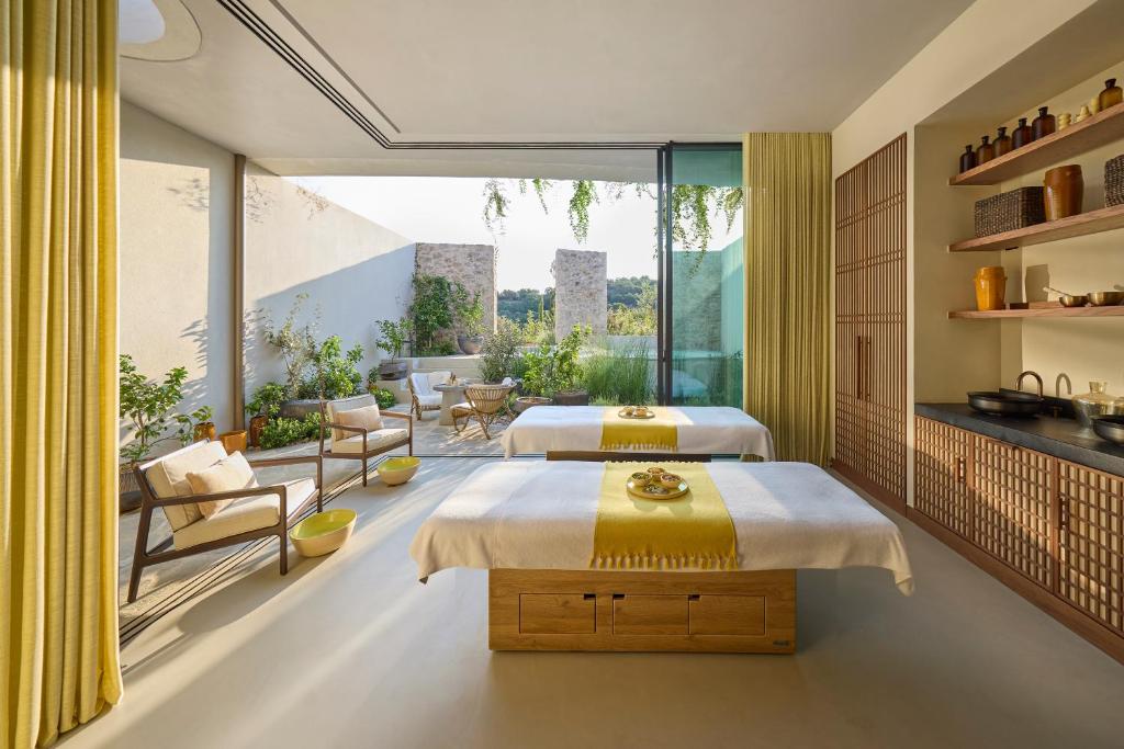 Posezení v ubytování Mandarin Oriental, Costa Navarino