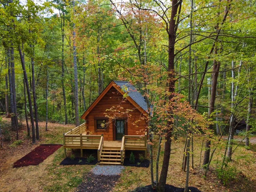 Emerald Forest! Romance, Luxury and nature mins to PF and GB