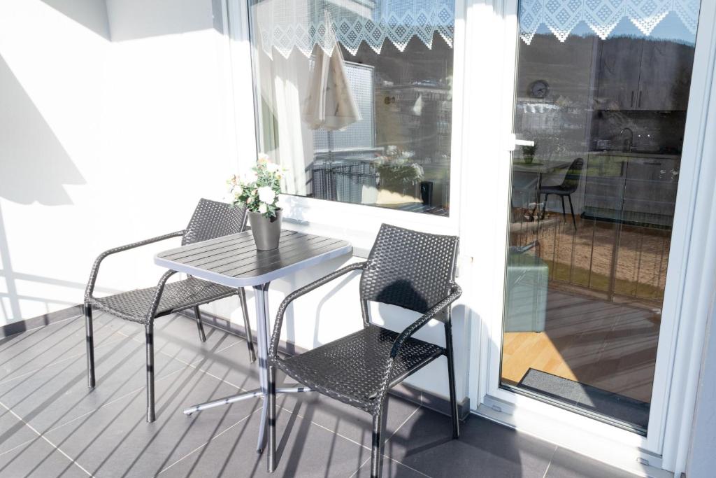 Fabryshof im Felsenland Südeifel und Mullerthal - Apartamento De Un Dormitorio Con Balcón