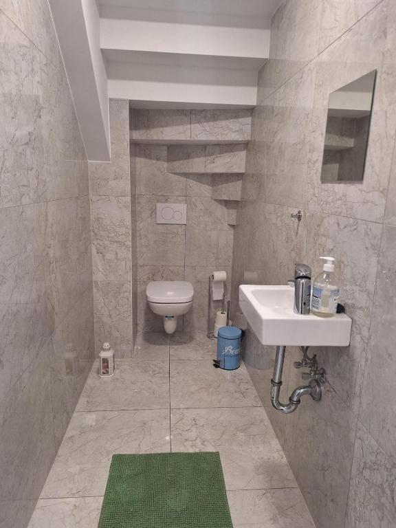 Betariel'com AKH University - Four-Bedroom Penthouse Apartment