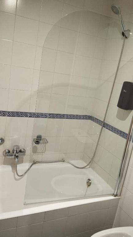 Koupelna v ubytování Hotel Covaleda Soria