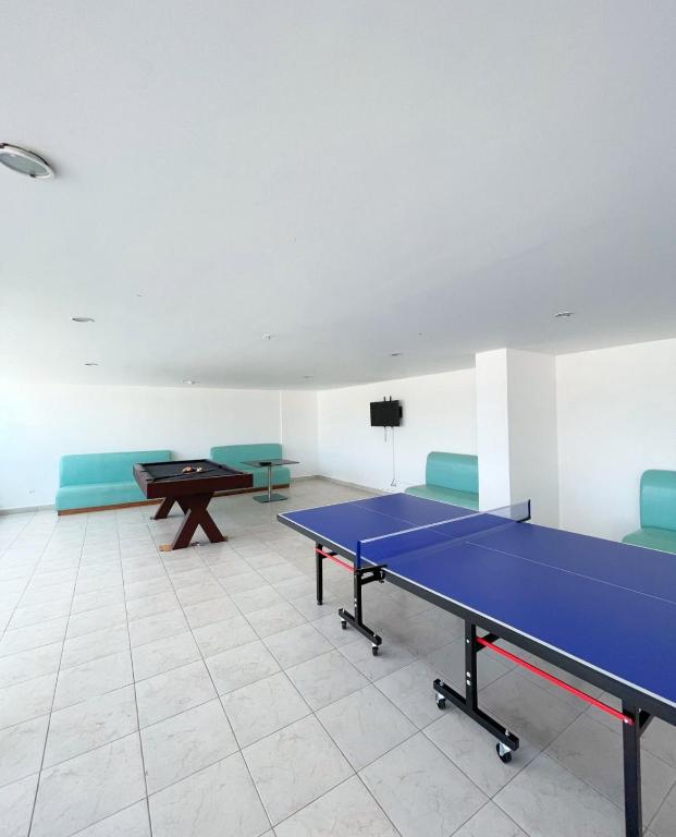 Stolní tenis v ubytování 5 min de la playa - Cómoda suite con piscina nebo okolí