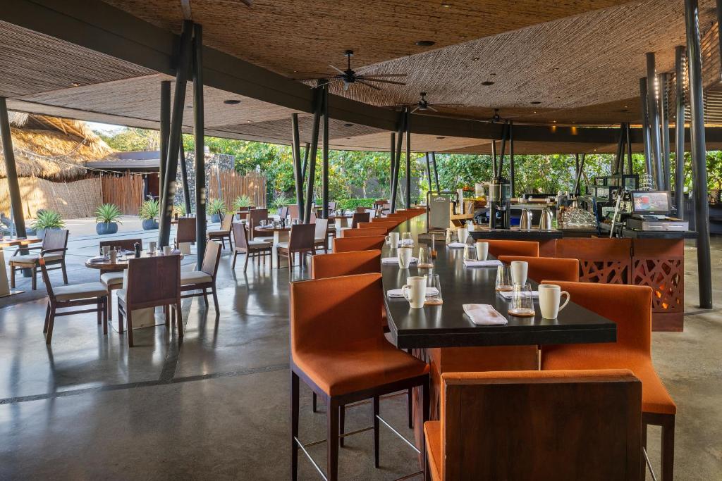 Restaurace v ubytování El Mangroove Papagayo, Autograph Collection