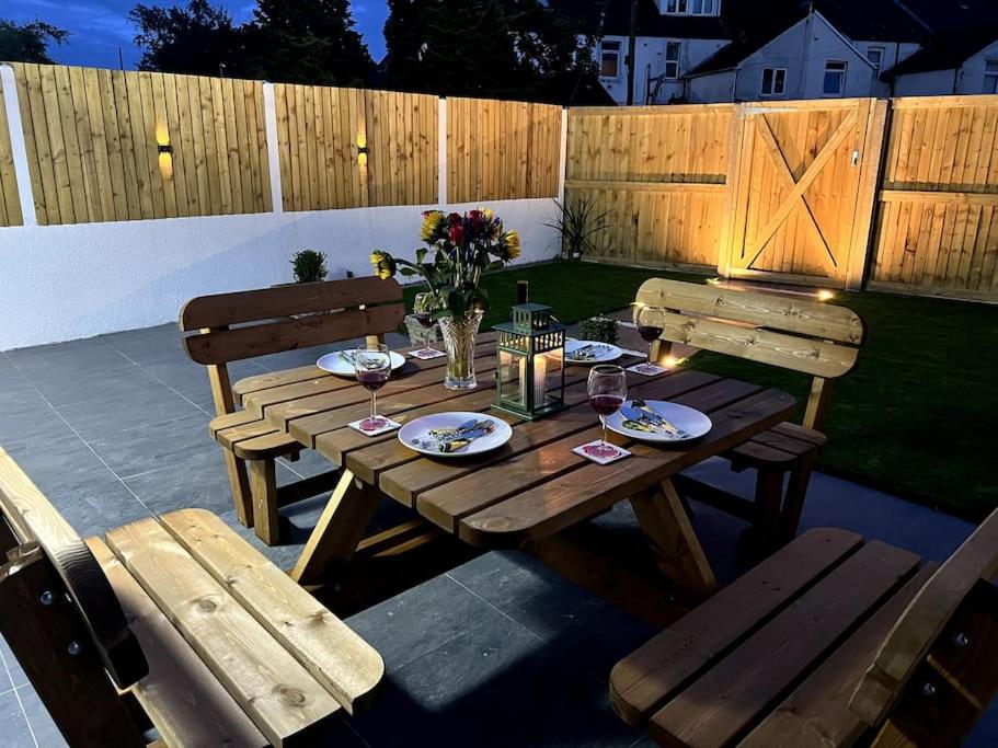 Αίθριο ή υπαίθριος χώρος στο Centrally Located Double BedFlat