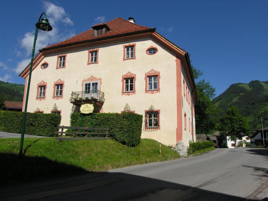 Budova, kde se hotel nachází