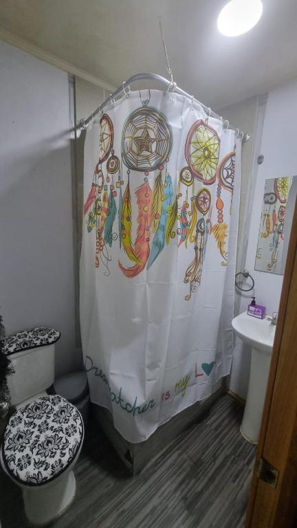Koupelna v ubytování Hostal Ruta del Desierto