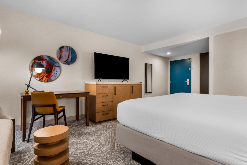 The Hills Hotel, an IHG Hotel - 