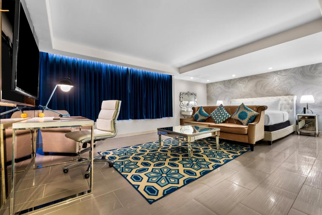 The Hills Hotel, an IHG Hotel - 
