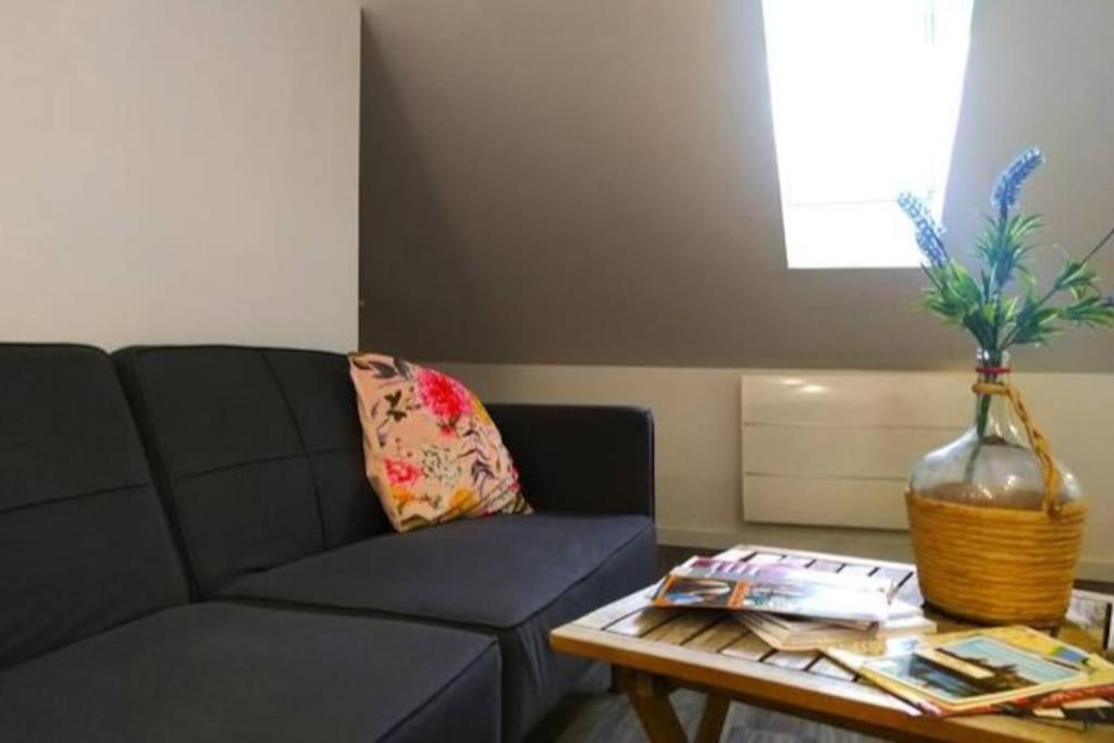 Posedenie v ubytovaní Le Cours Foucault - 3 appartements - 8 couchages