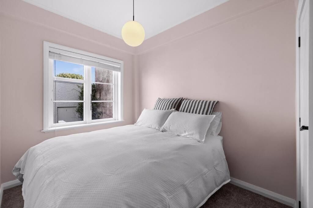 Modern Art Deco Cutie - Resim 21