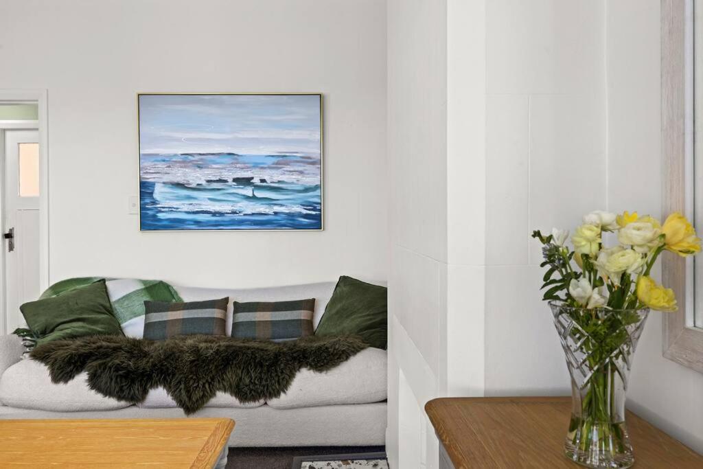 Modern Art Deco Cutie - Resim 23