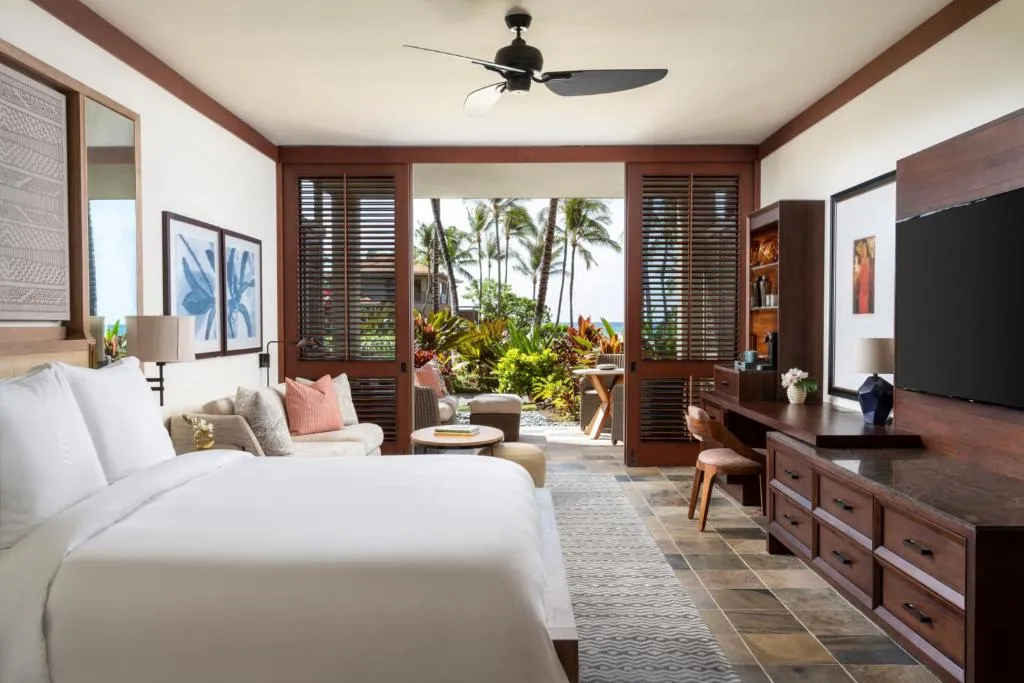 King Room with Partial Ocean View