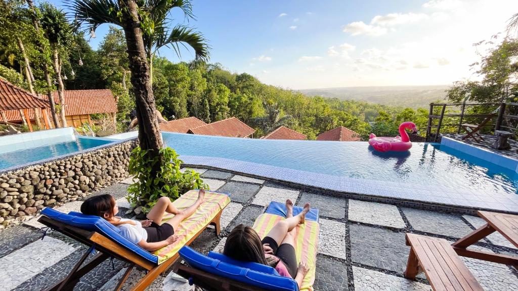 Bazén v ubytování Rajaklana Resort and Spa nebo v jeho okolí