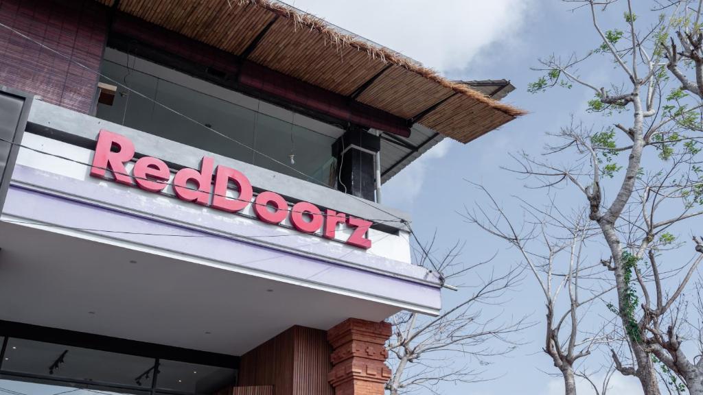 Certifikát, hodnocení, plakát nebo jiný dokument vystavený v ubytování RedDoorz @ Uluwatu Suites