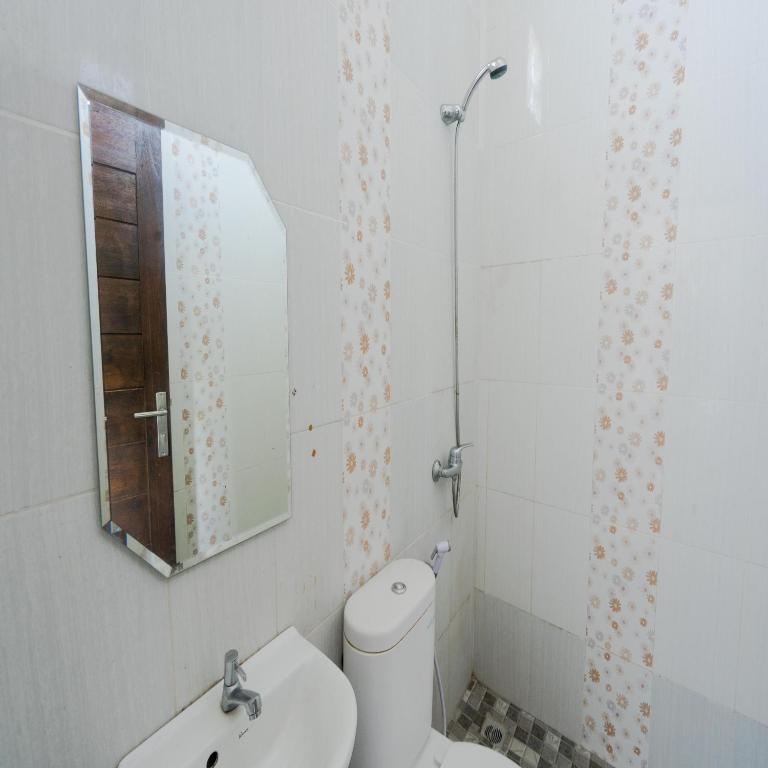 Koupelna v ubytování RedDoorz @ Uluwatu Suites