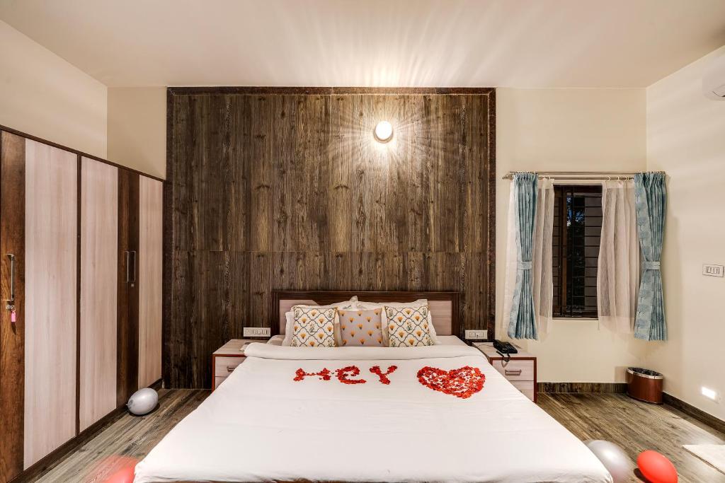 Holiday Valley Hotels And Resorts - Villa With Private Pool
