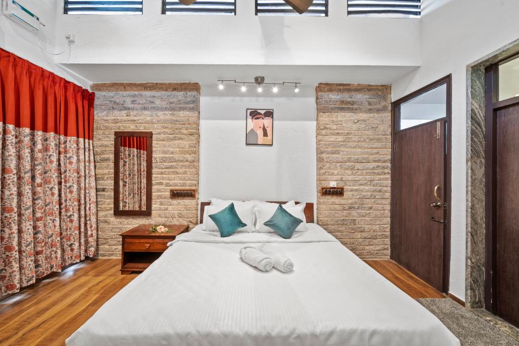 Holiday Valley Hotels And Resorts - Villa With Private Pool