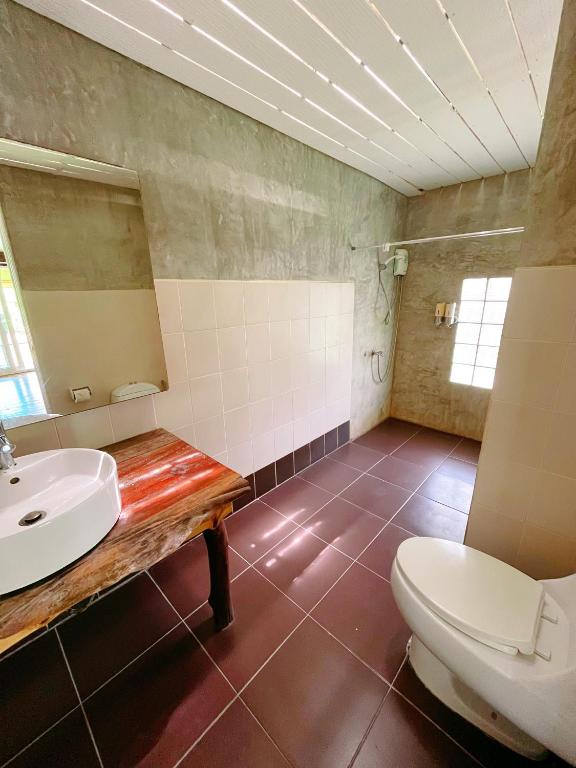 Koupelna v ubytování A-Na-Lay Resort Koh Kood