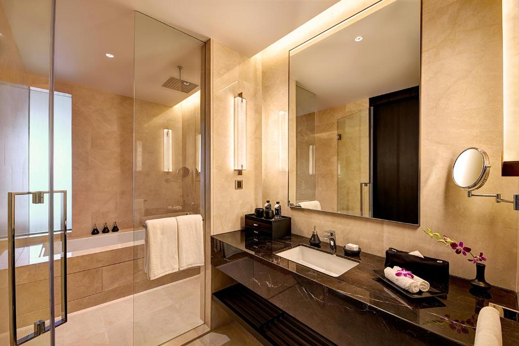 Koupelna v ubytování Pavilion Hotel Kuala Lumpur Managed by Banyan Tree