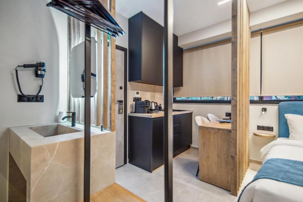 Mc Queen Boutique Apartments - 17