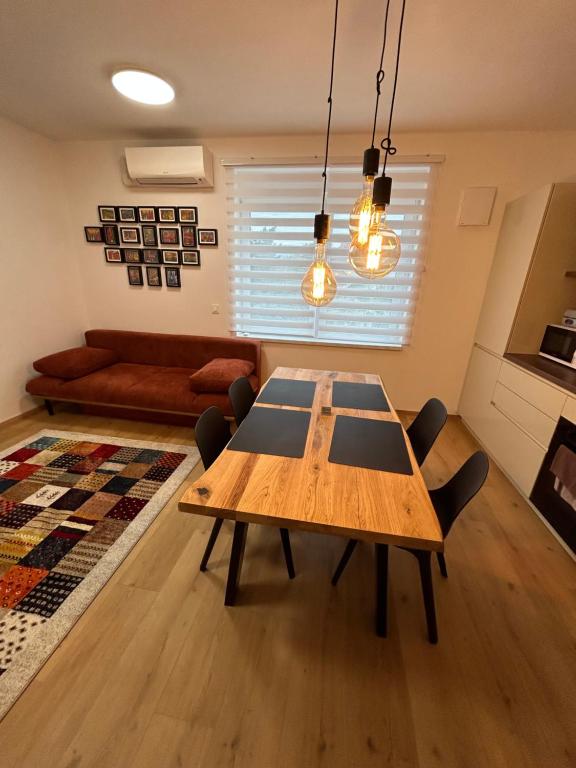 Posezení v ubytování CASA BOX APARTMENT Free garage