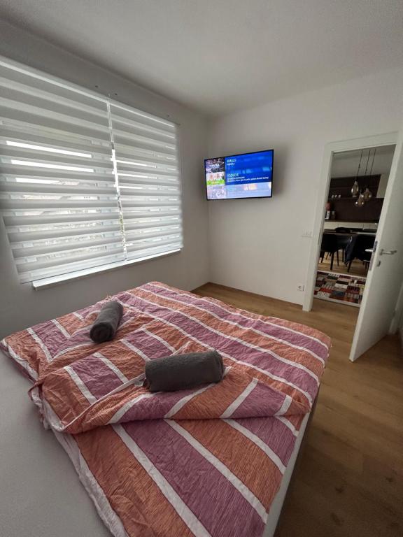 Postel nebo postele na pokoji v ubytování CASA BOX APARTMENT Free garage