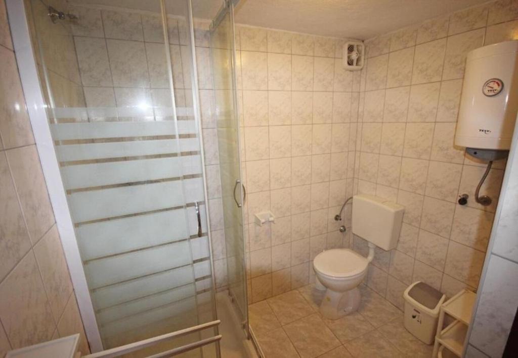 Łazienka w obiekcie Apartments Andrija
