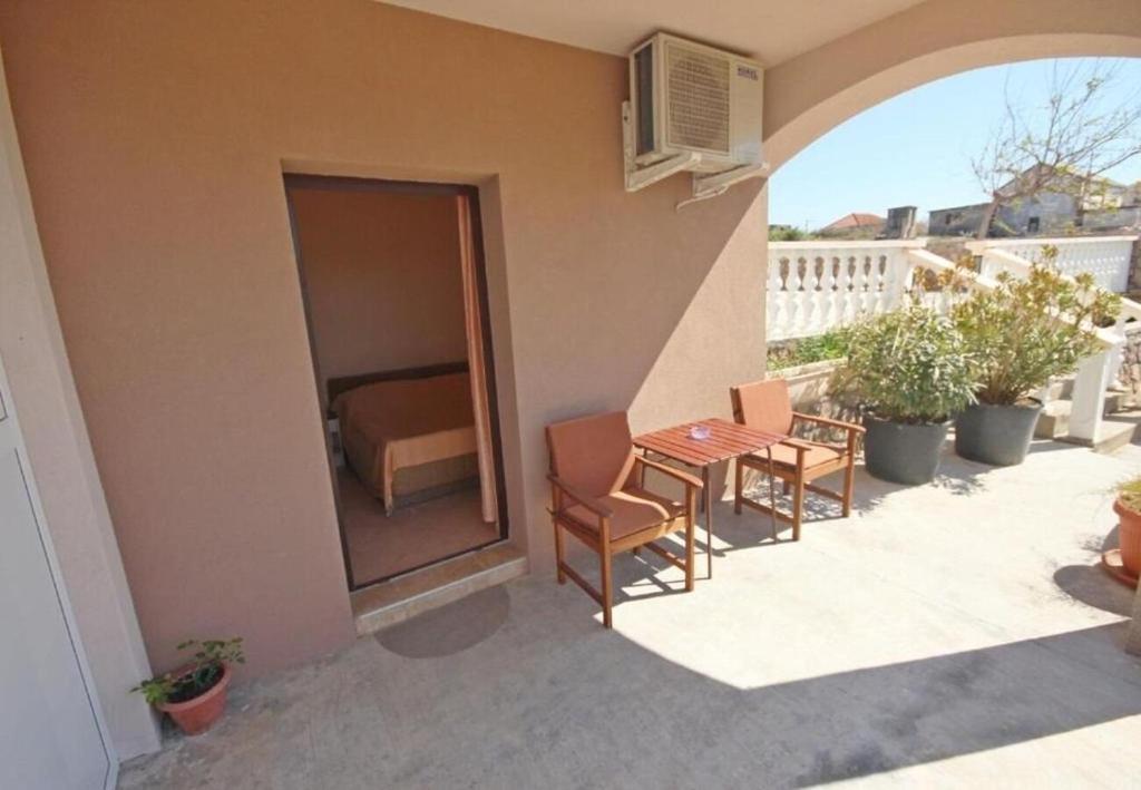 Balkon lub taras w obiekcie Apartments Andrija